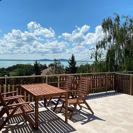 Bacchus Apartman - Borbarlang, Badacsony Badacsonytomaj Εξωτερικό φωτογραφία