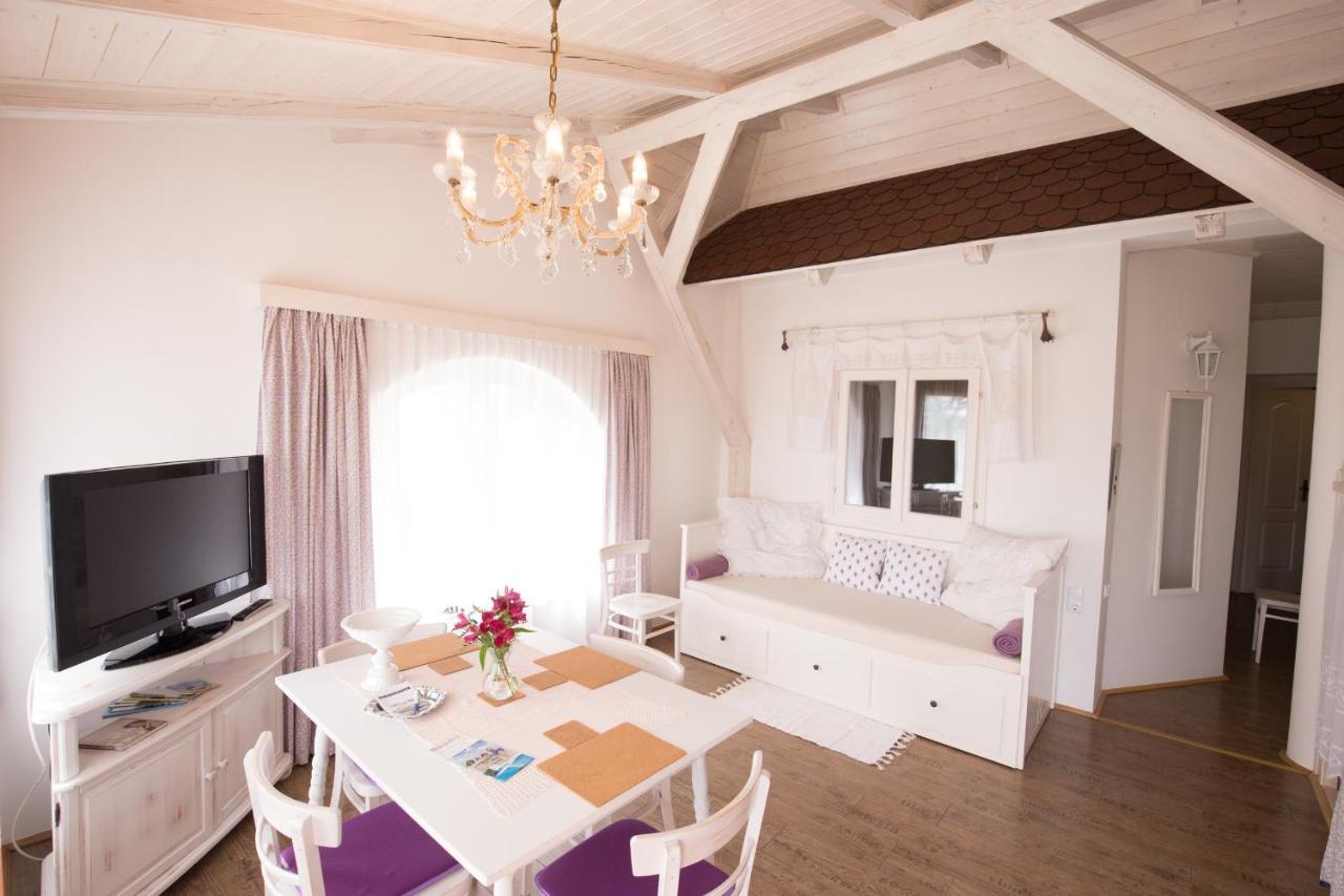 Bacchus Apartman - Borbarlang, Badacsony Badacsonytomaj Εξωτερικό φωτογραφία