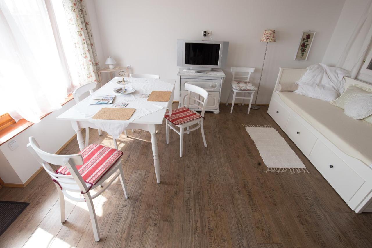 Bacchus Apartman - Borbarlang, Badacsony Badacsonytomaj Εξωτερικό φωτογραφία