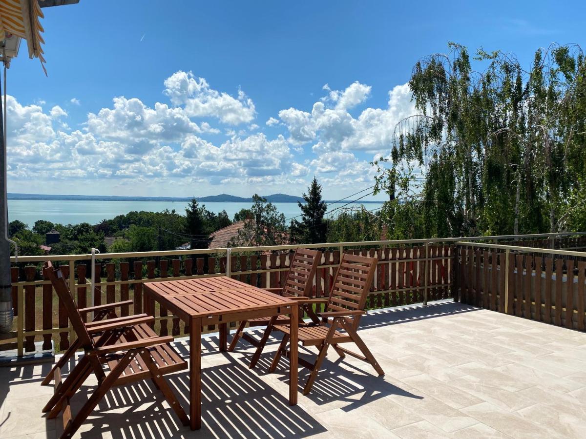 Bacchus Apartman - Borbarlang, Badacsony Badacsonytomaj Εξωτερικό φωτογραφία
