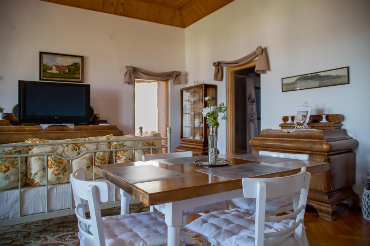 Bacchus Apartman - Borbarlang, Badacsony Badacsonytomaj Εξωτερικό φωτογραφία