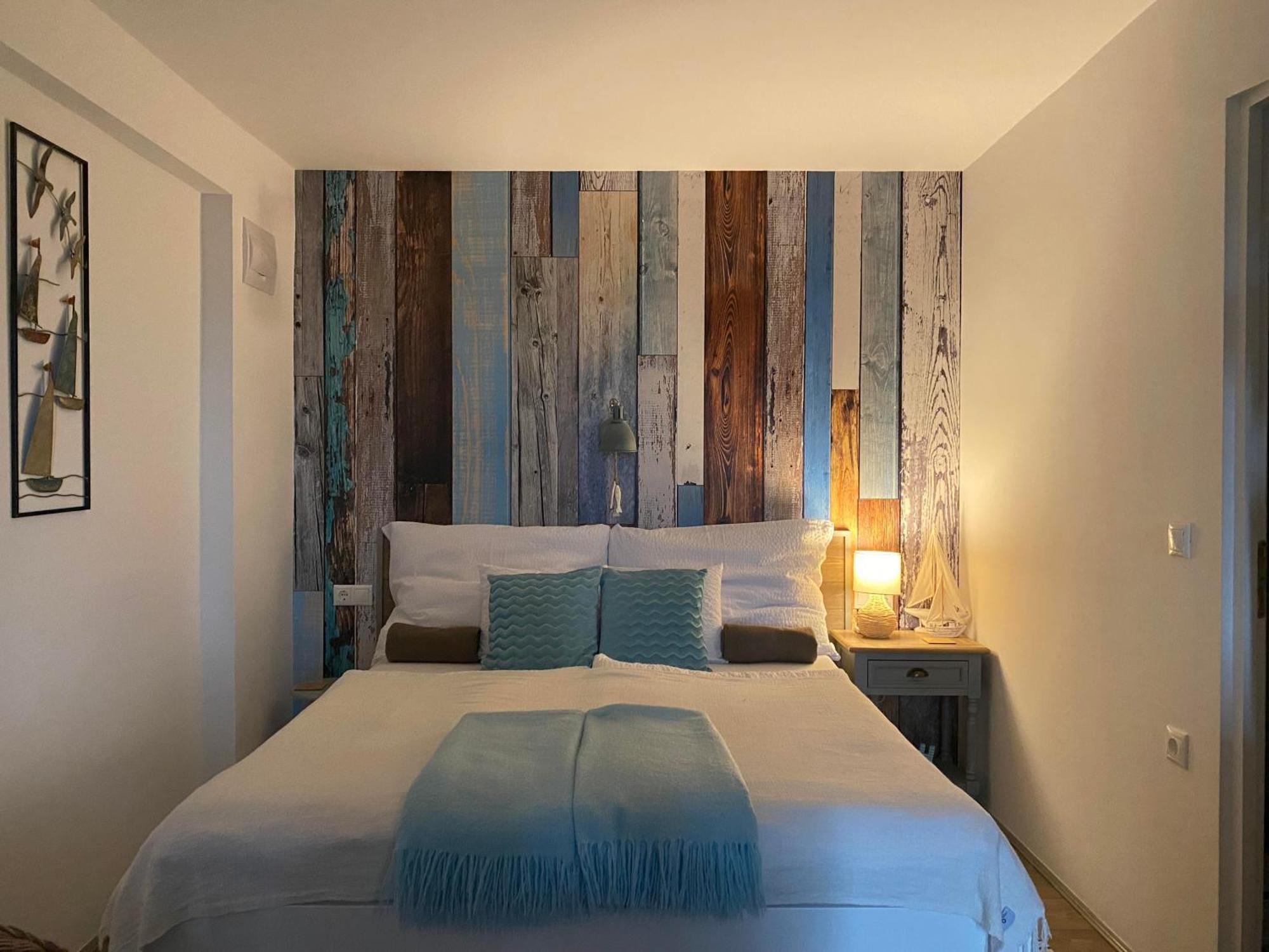 Bacchus Apartman - Borbarlang, Badacsony Badacsonytomaj Εξωτερικό φωτογραφία