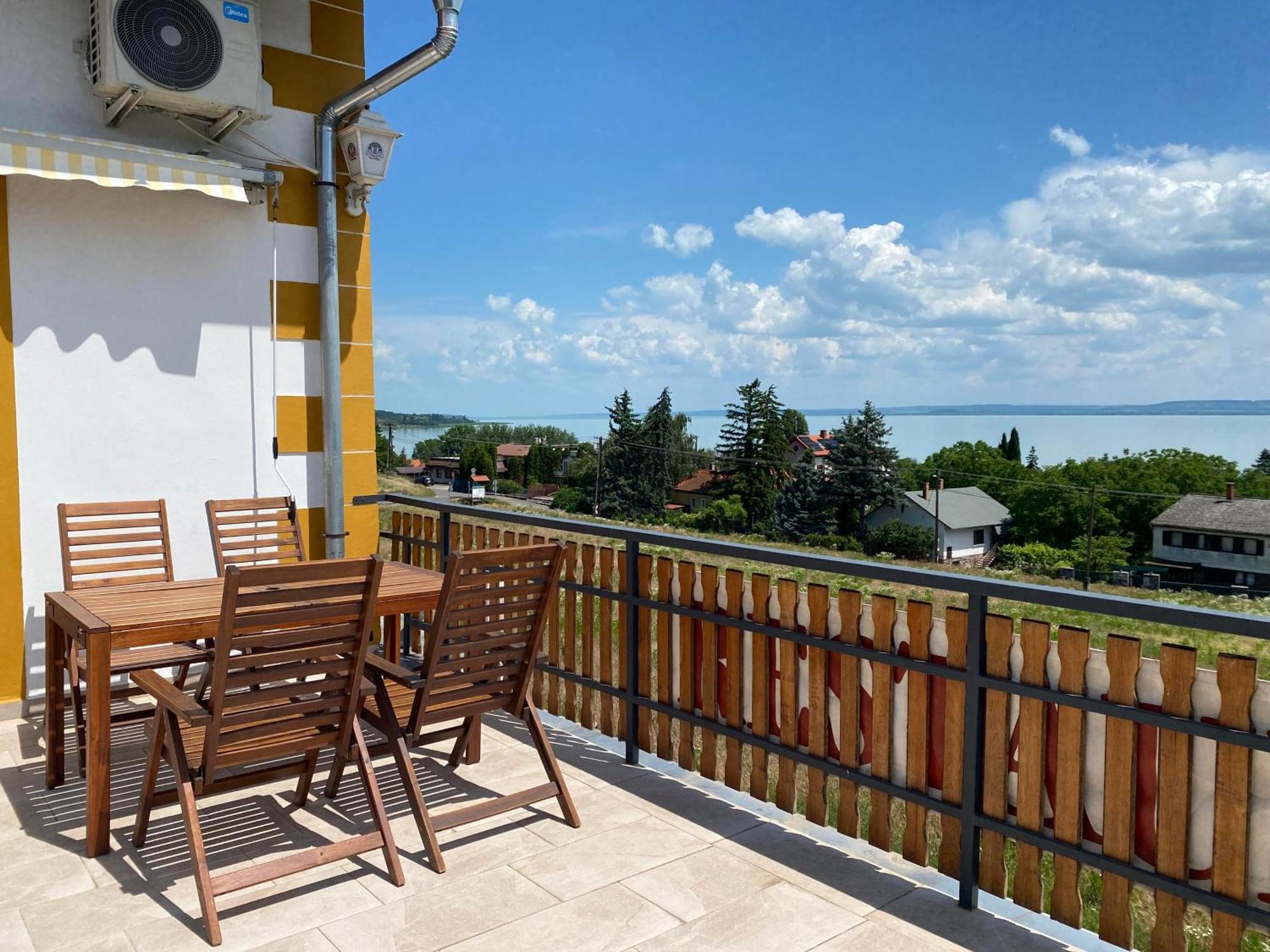 Bacchus Apartman - Borbarlang, Badacsony Badacsonytomaj Εξωτερικό φωτογραφία