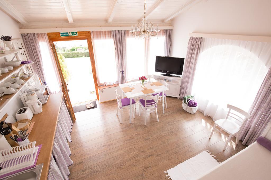 Bacchus Apartman - Borbarlang, Badacsony Badacsonytomaj Εξωτερικό φωτογραφία